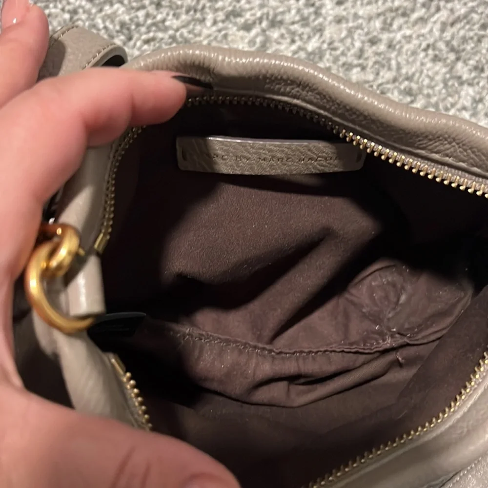 Marc Jacobs small gray crossbody purse
